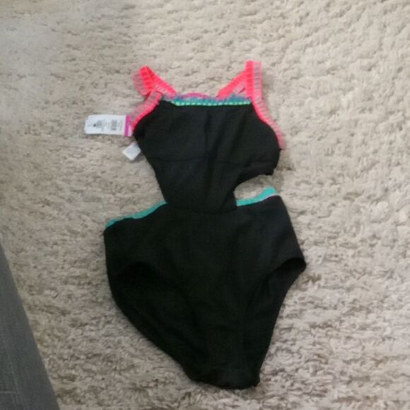 Beach Lingo Embroidered Trim Cutout 1 piece Swimsuit Size 10 NWT - Picture 6 of 6